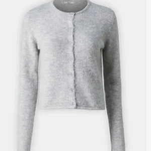 Grå kofta - Säljer en grå snygg kofta som är perfekt för vintern. Säljer även en likadan i svart. Storlek XS💕