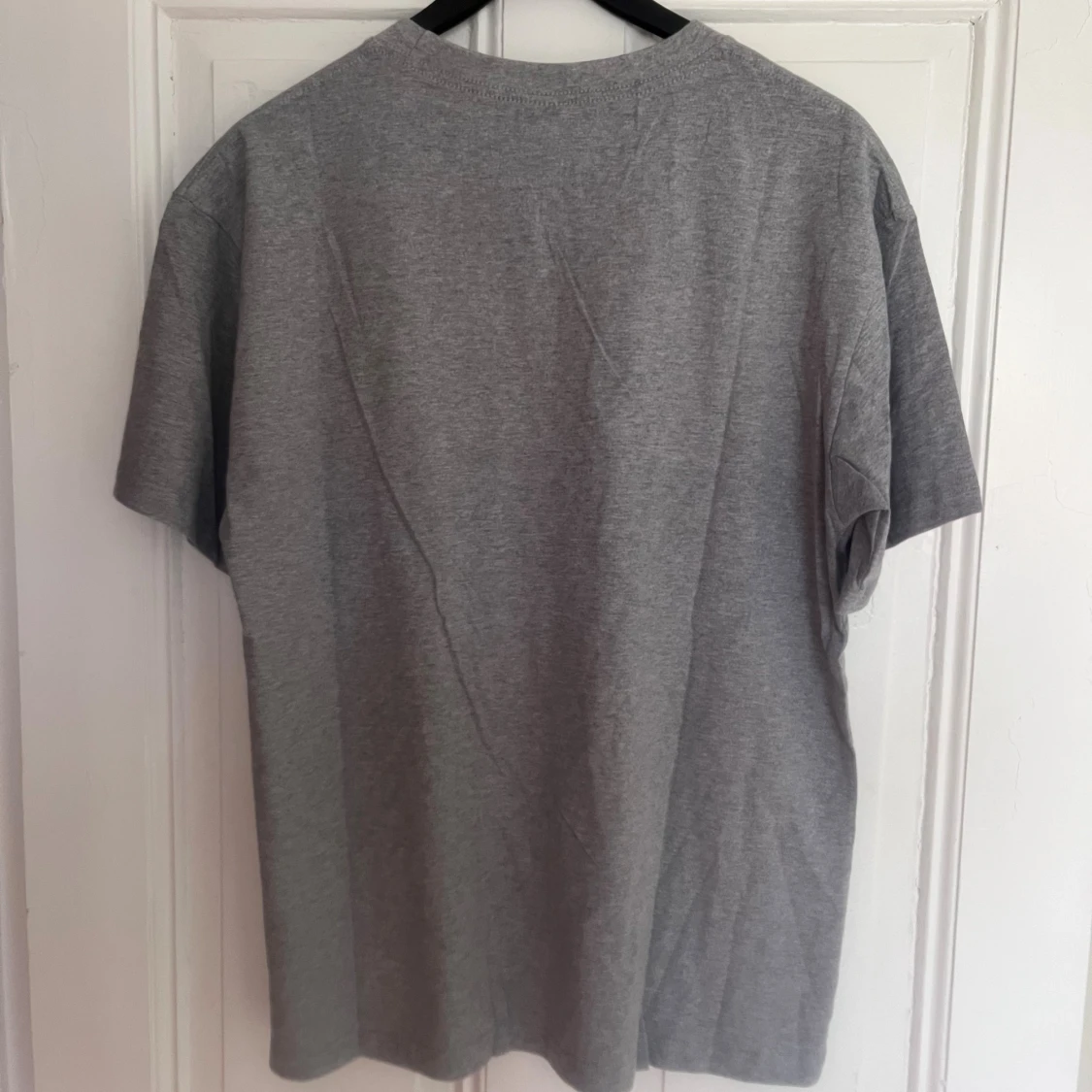 Grå t-shirt från Jacquemus - 1