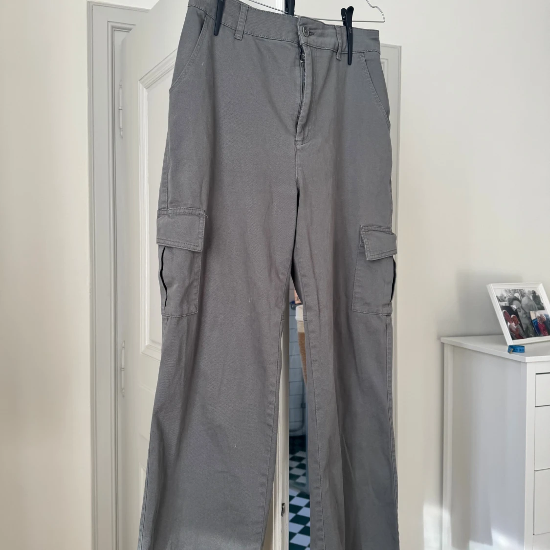 Grön cargopants med bred passform - 2