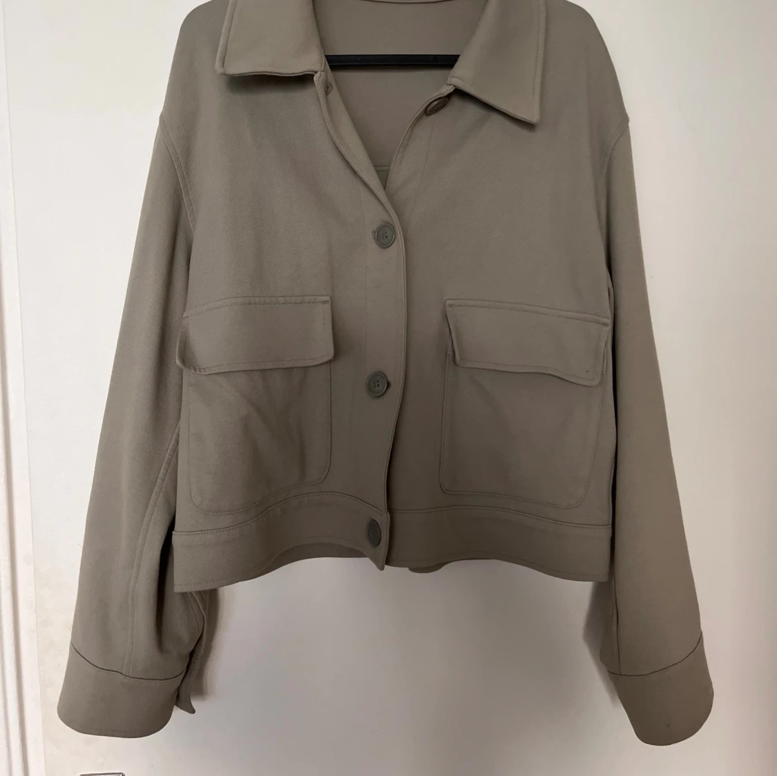 Mint grön croppad overshirt med fickor - 2