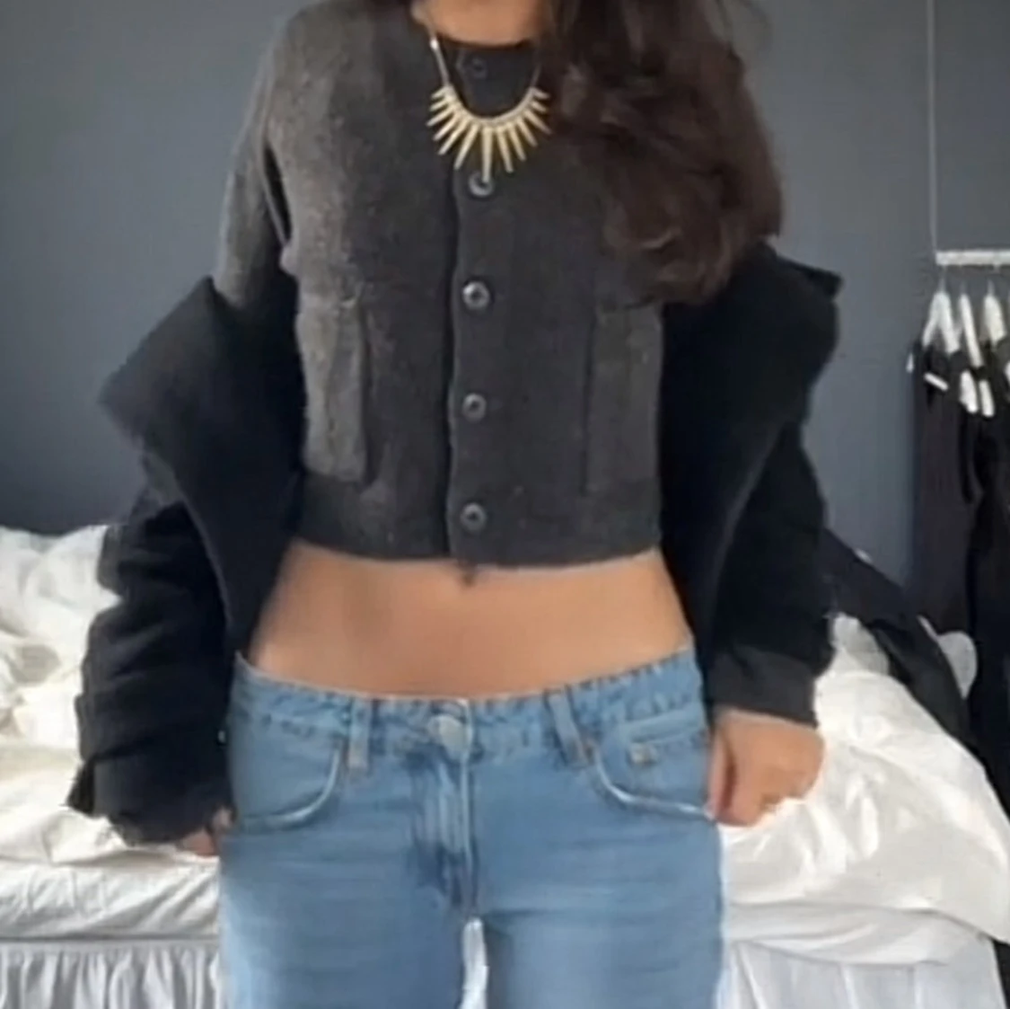 Mörkgrå croppad kofta från Zara - 2