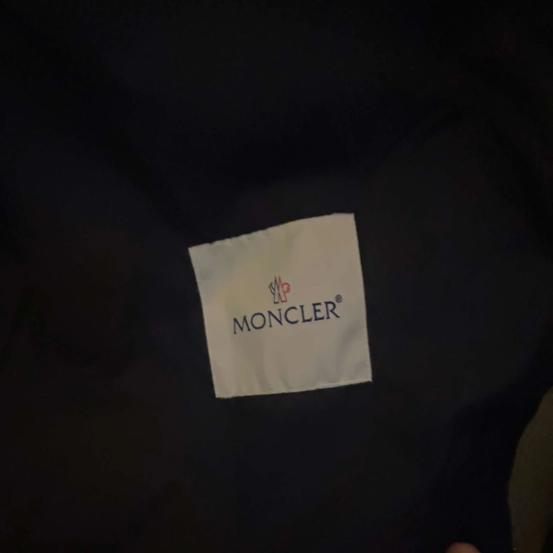 Svart vindjacka från Moncler med huva - 3