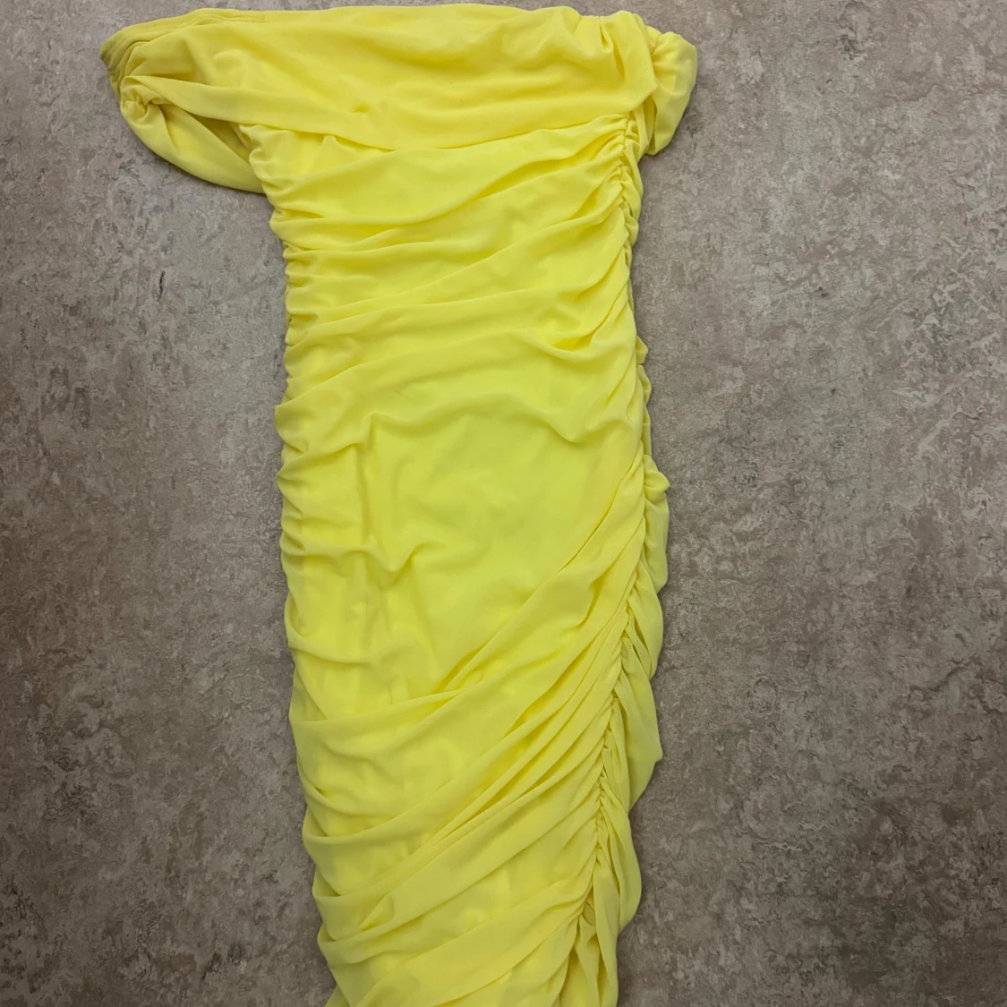 Gul  kortklänning - 1