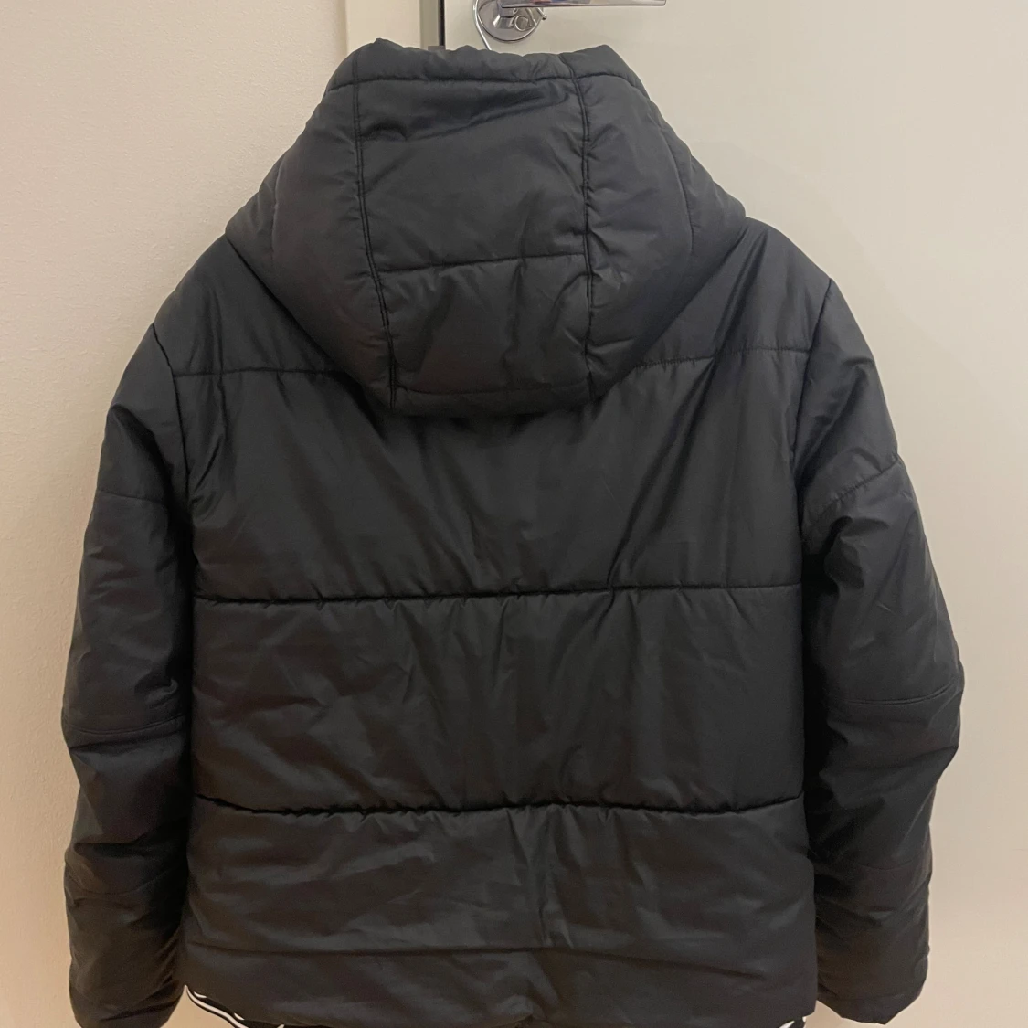 Svart pufferjacka från Nike - 2
