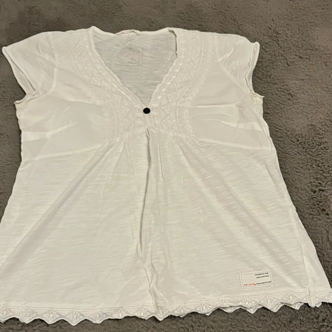 Vit blus med spets från Odd Molly