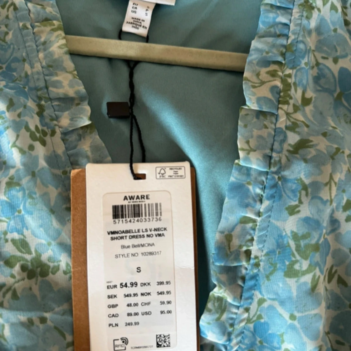 Kortklänning från Aware - 1