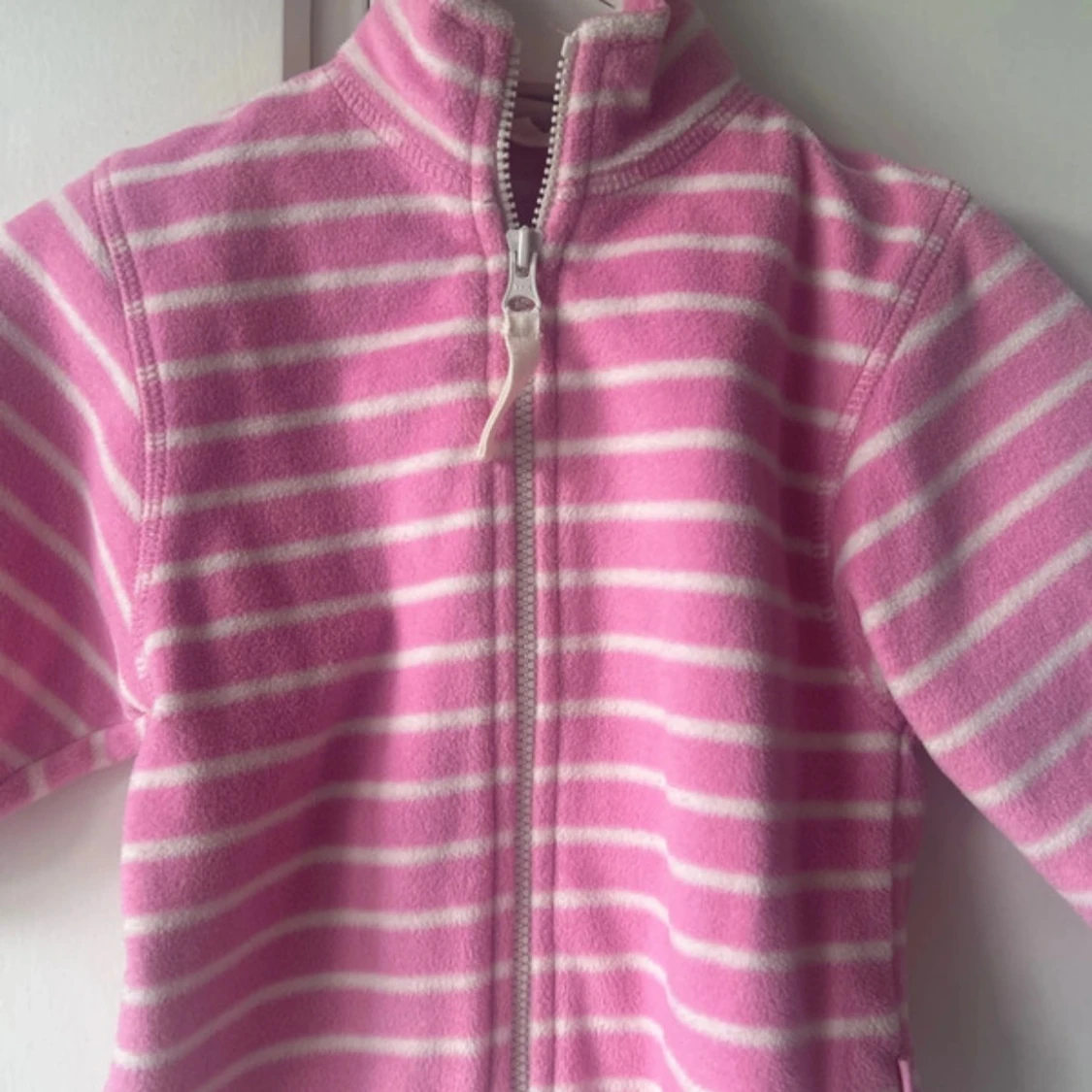 Rosa fleecejacka från Polarn O. Pyret - 1