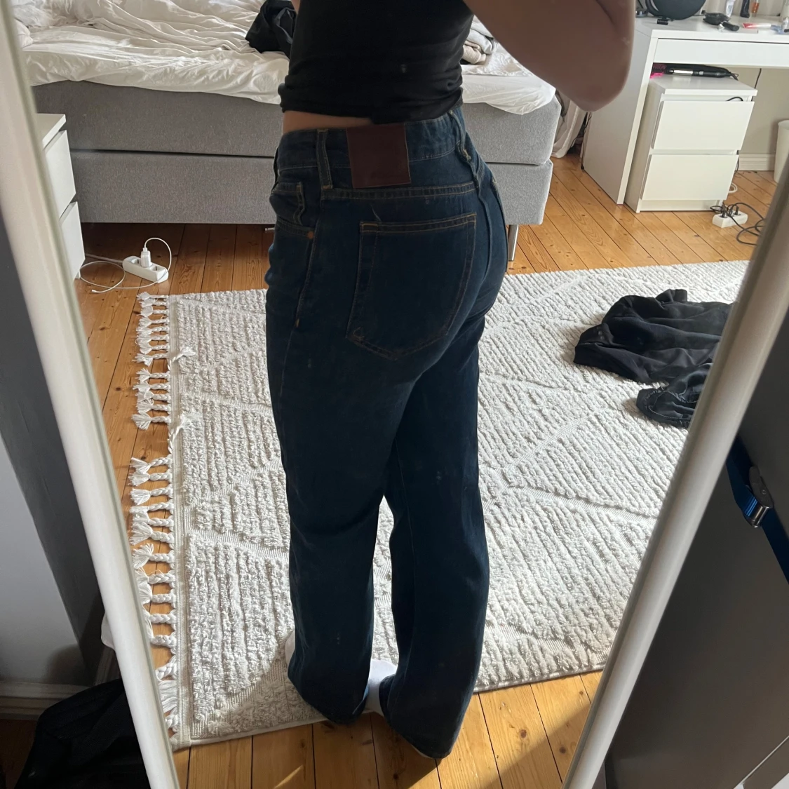 Mörkblå raka jeans  - 1