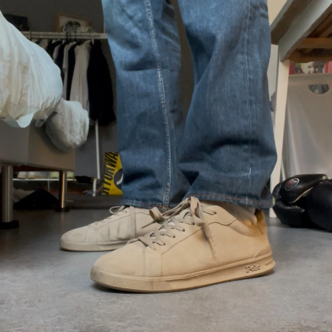 Beige sneakers från Polo Ralph Lauren