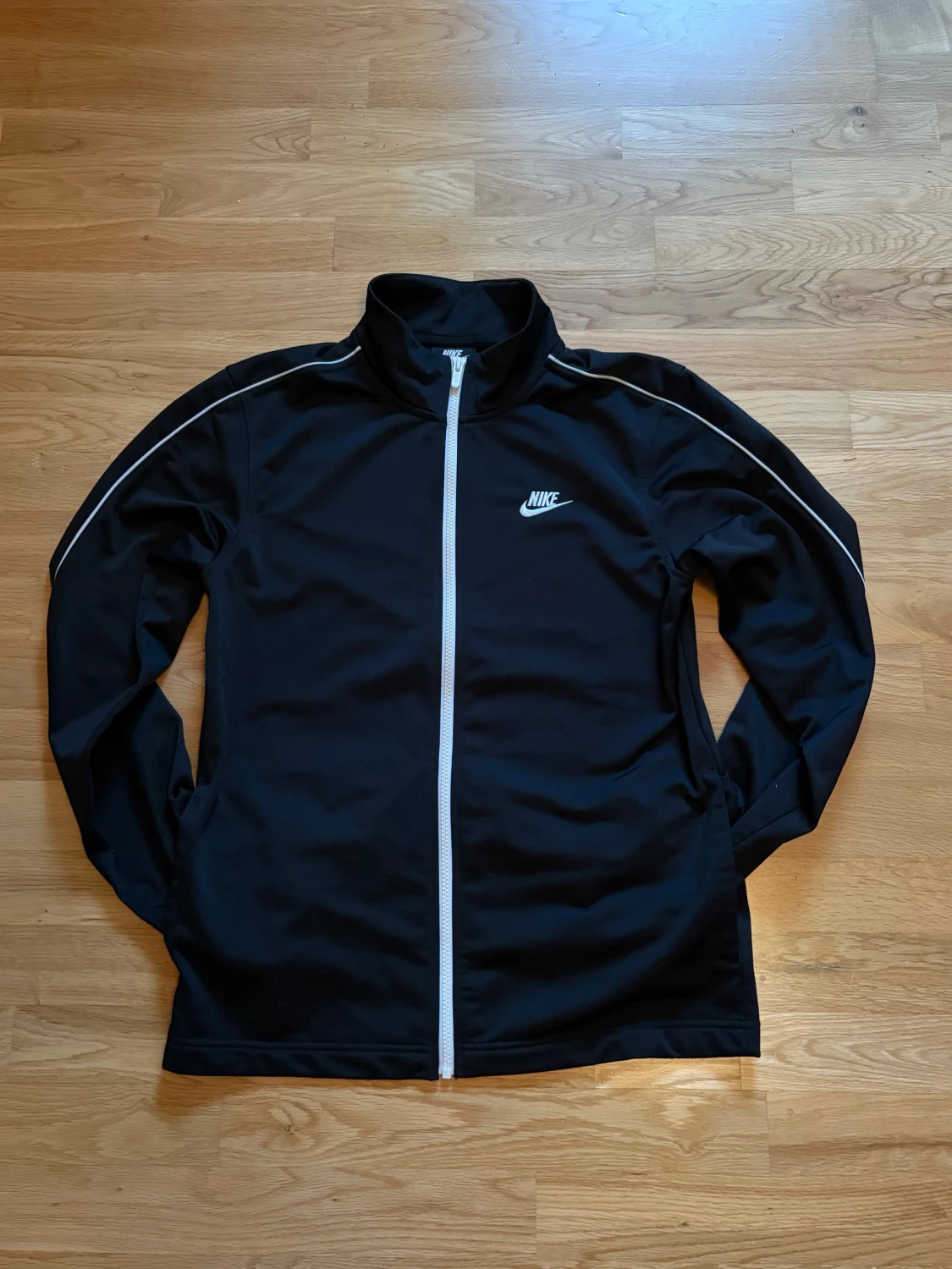 Svart tröja från Nike - 1