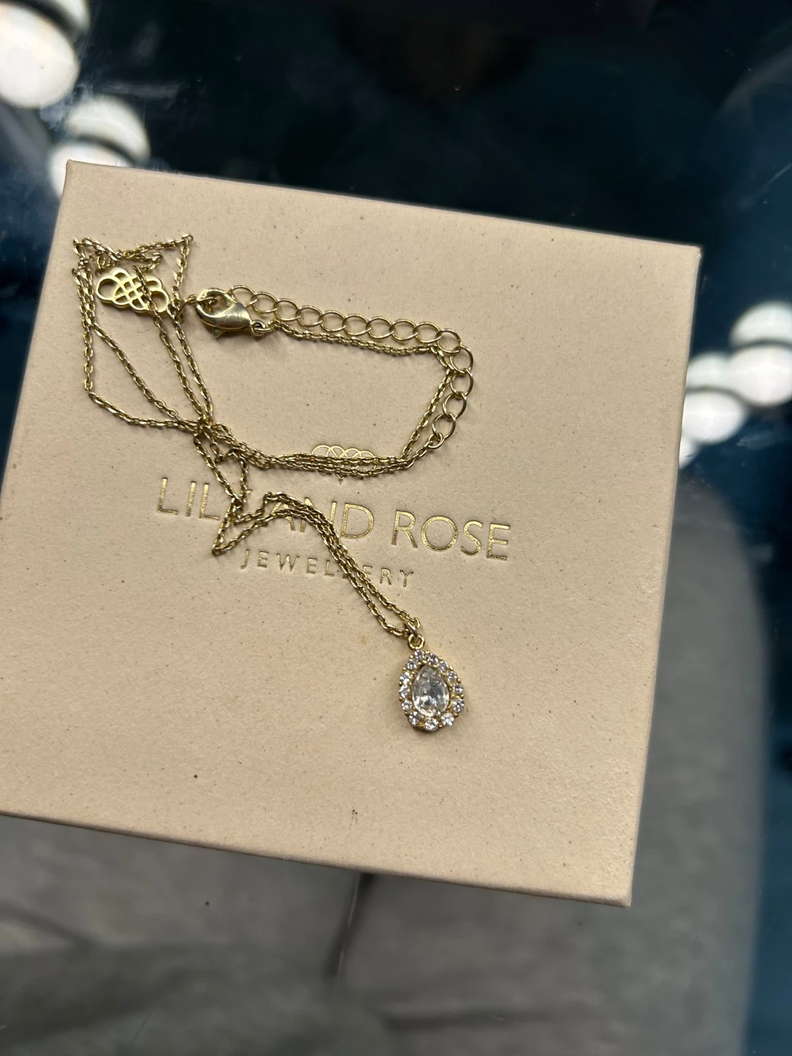 Guldigt halsband - 3