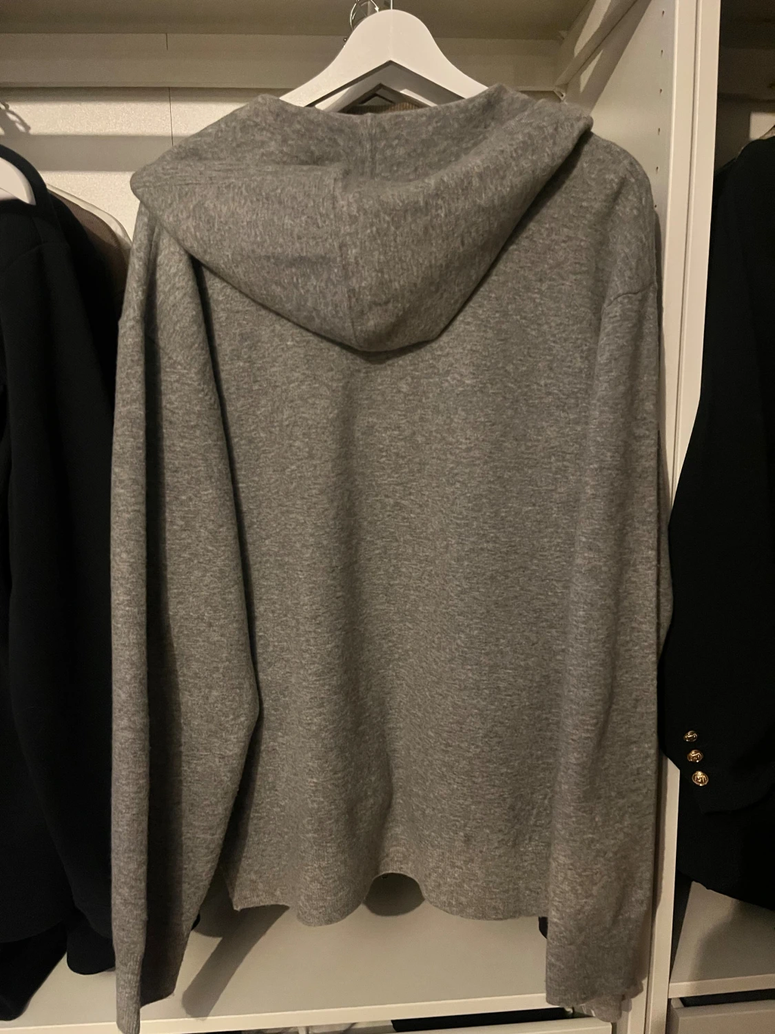 Grå hoodie med dragkedja från NEXT - 1