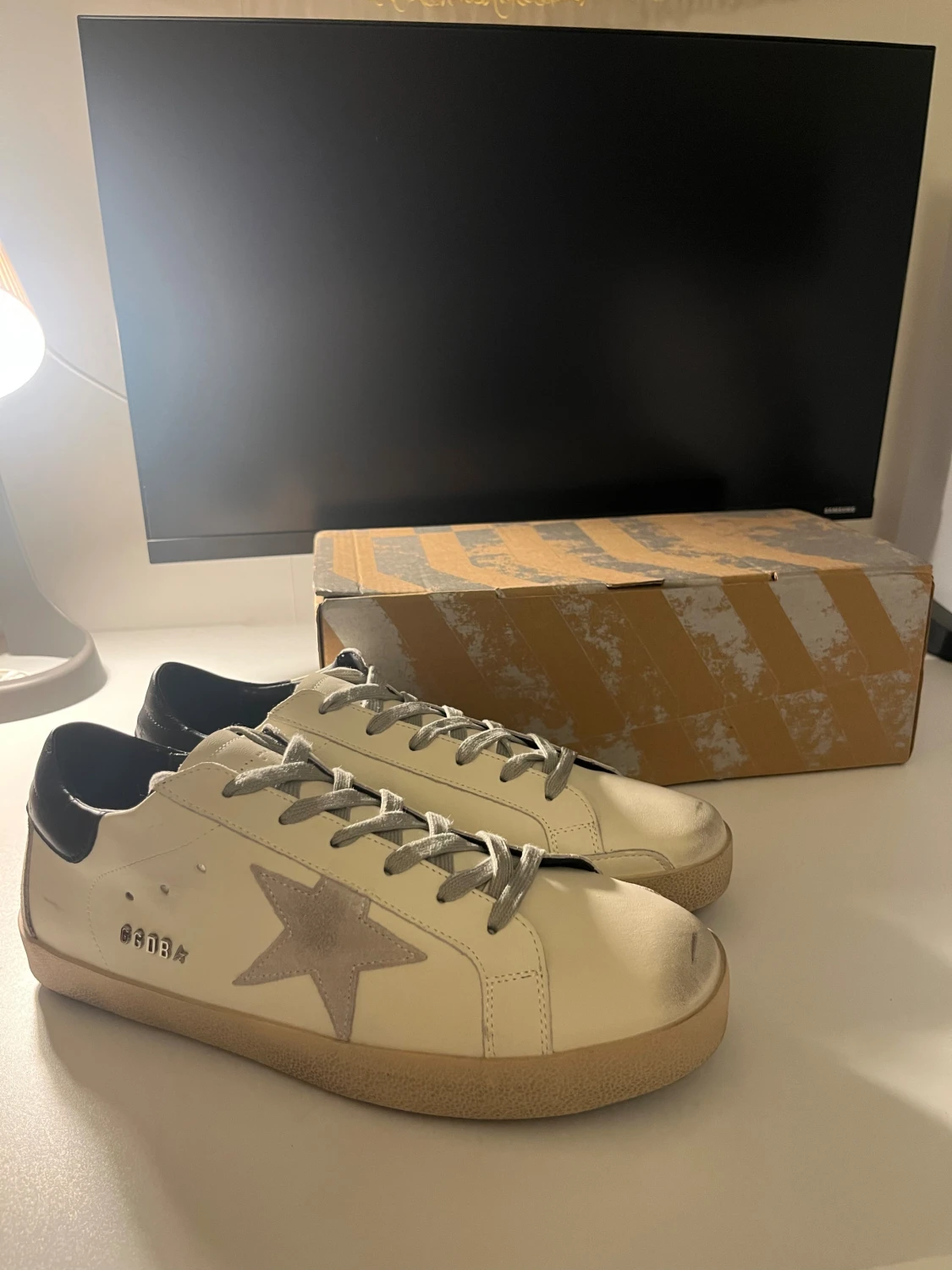 Golden Goose vita sneakers med stjärna - 4