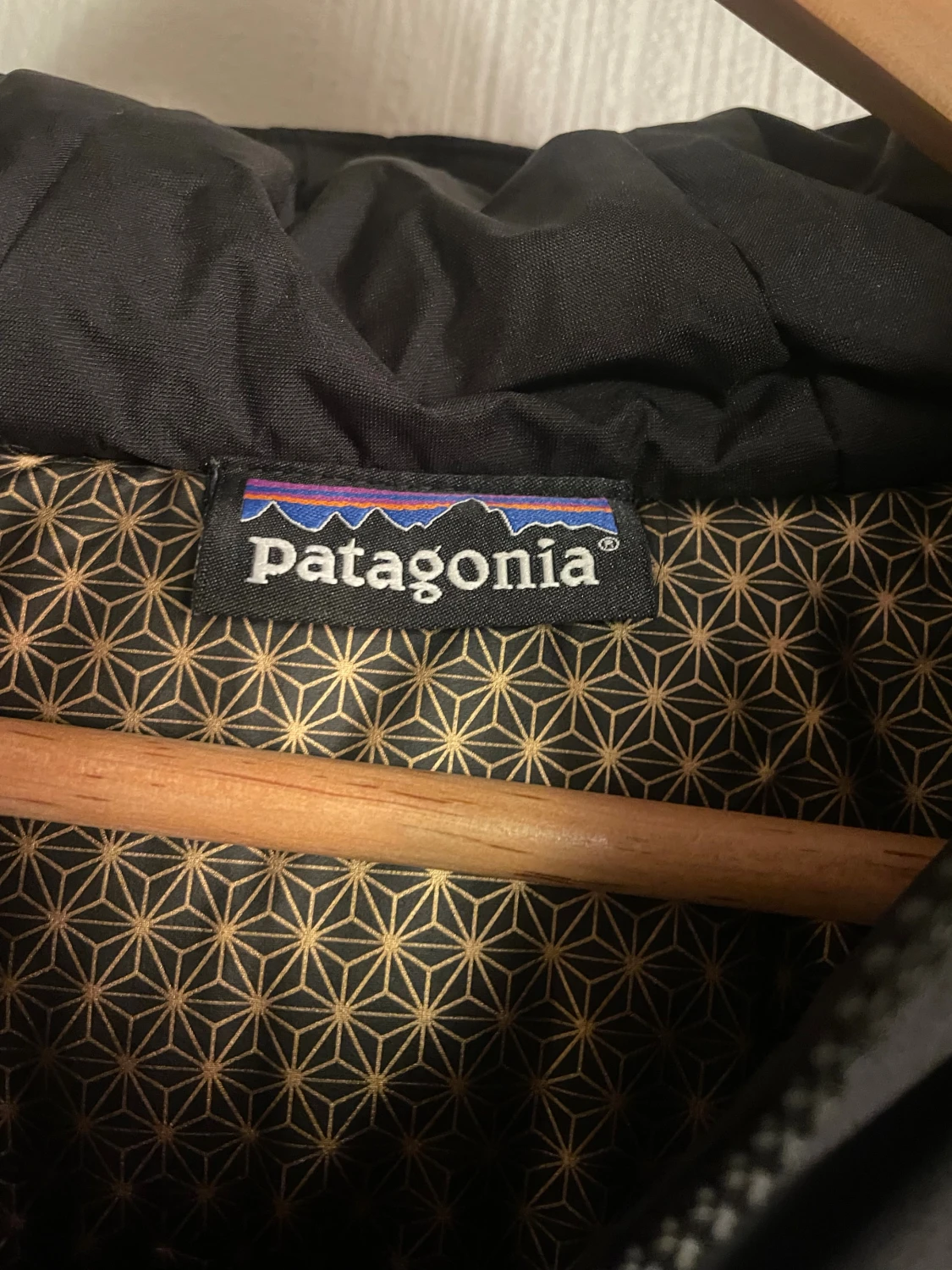 Svart Patagonia vinterjacka med huva! - 4