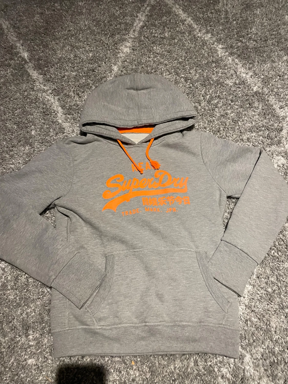 Superdry hoodie grå