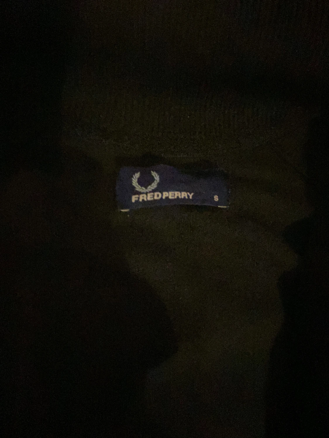 Svart Fred Perry vindjacka med blå detaljer - 2