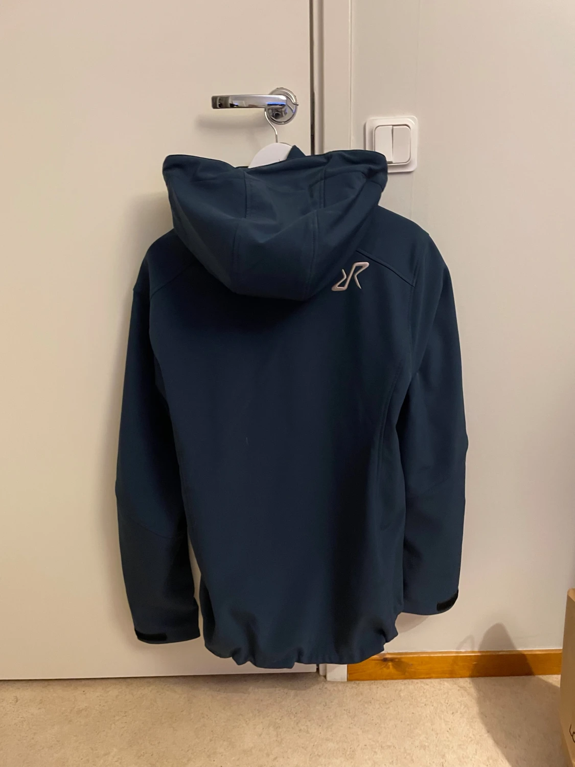 vindjacka RevolutionRace  - 3