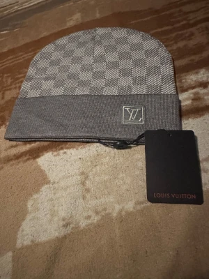 Louis Vuitton - Never been worn super warm and comfy