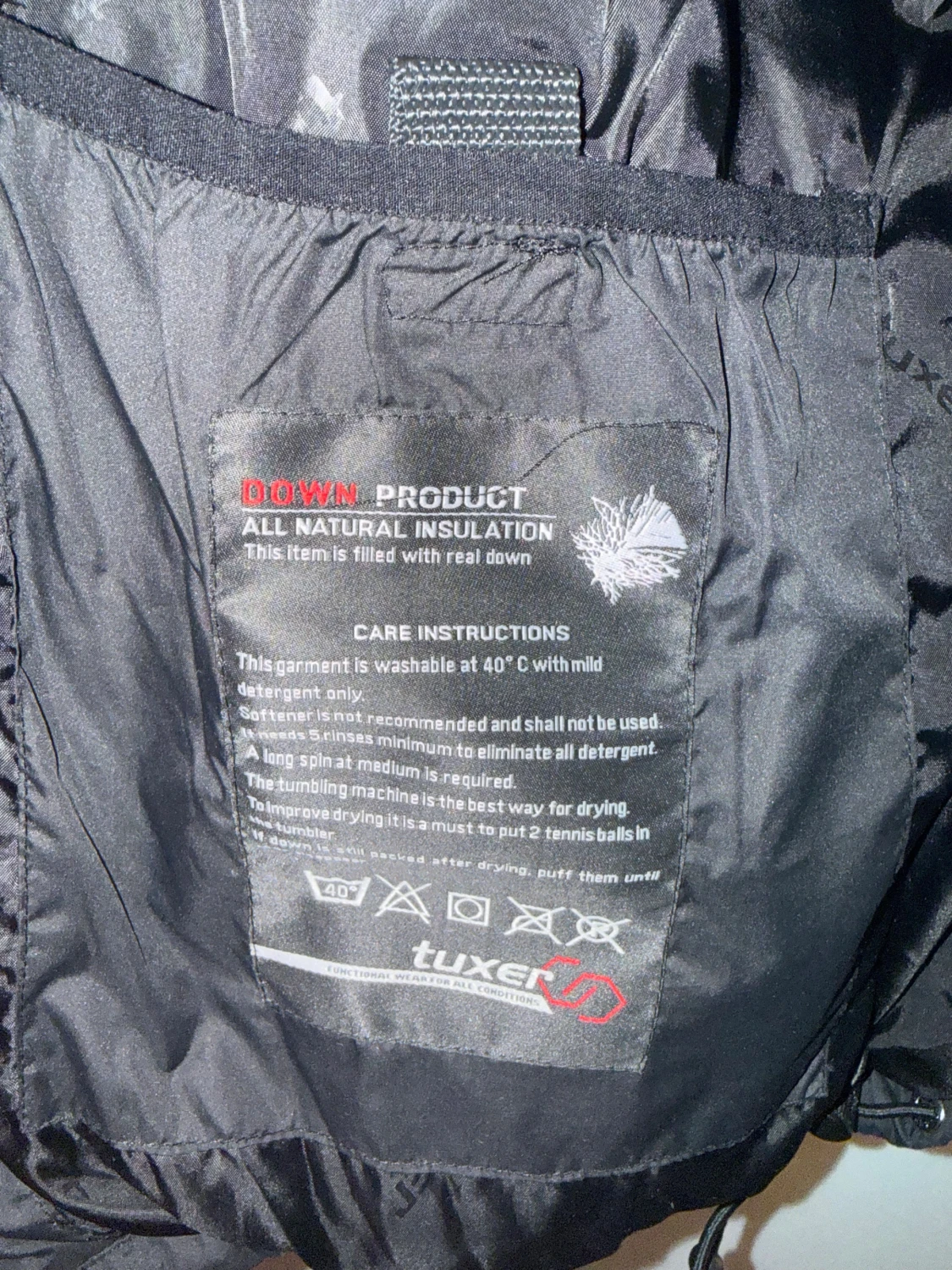 Svart pufferjacka från Tuxer M - 4