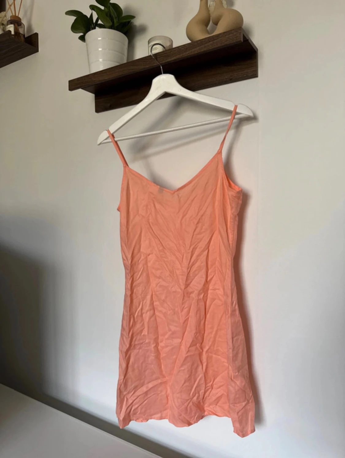 Persikofärgad klänning H&M  - 1