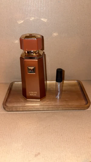 5ml Liquid Brun sample  - 5ml sample av Liquid brun, 10% rabatt på bundles