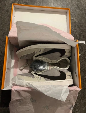 Nike  - Helt ny och oanvänd! 