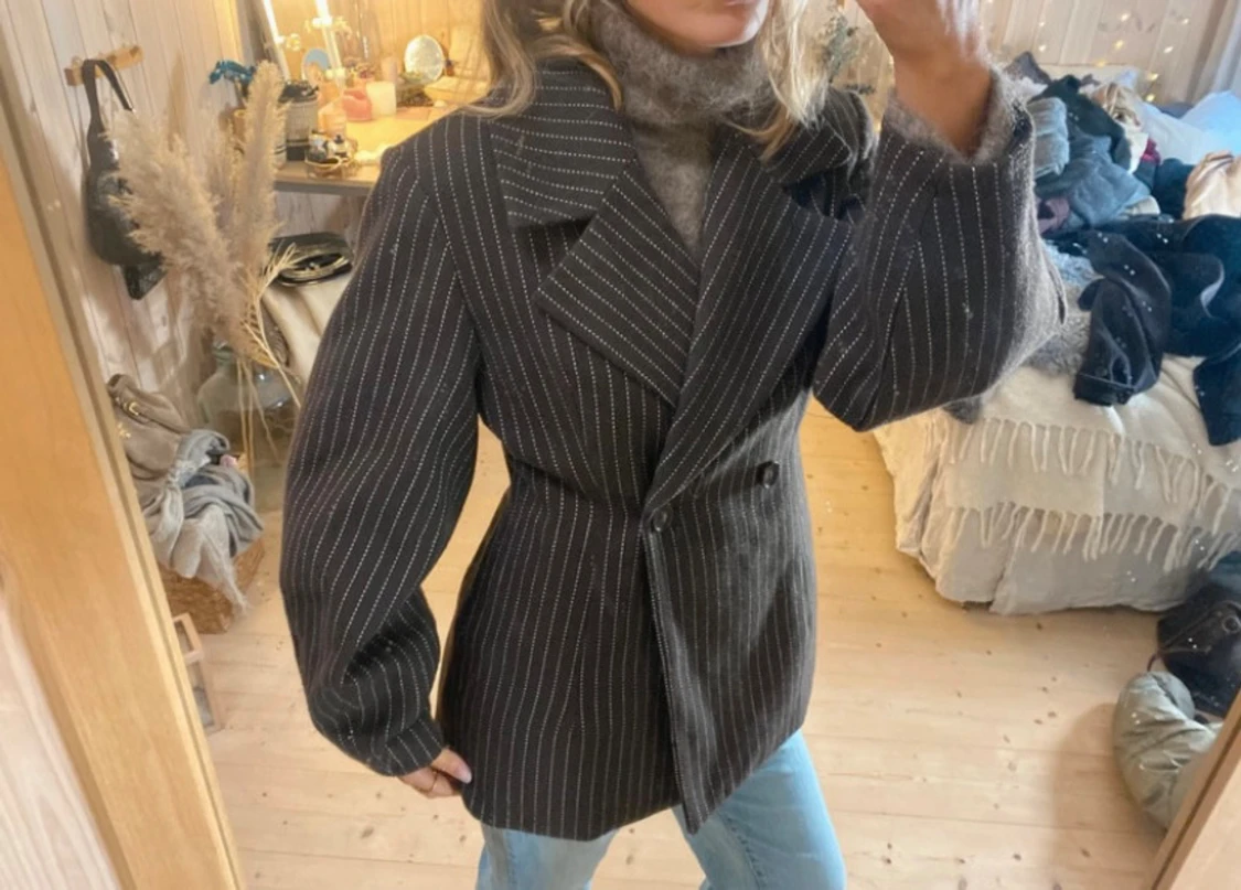 Figursydd kavaj jacka - 1