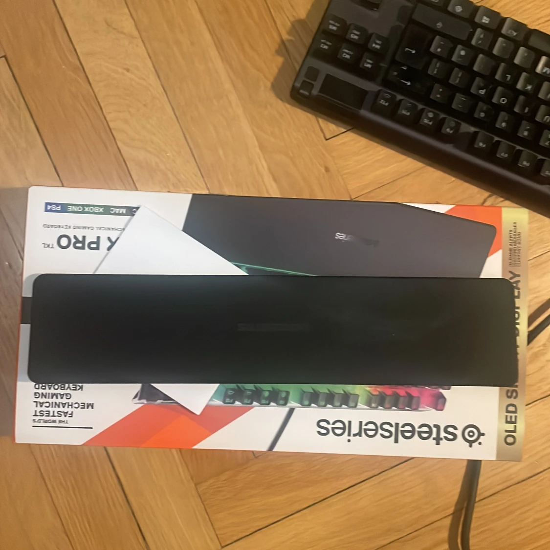 SteelSeries Apex Pro TKL - 4