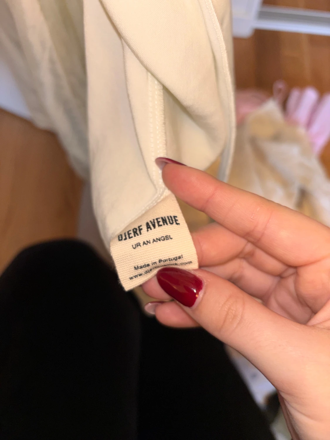 Vit omlott linnetopp från Djerf Avenue - 2