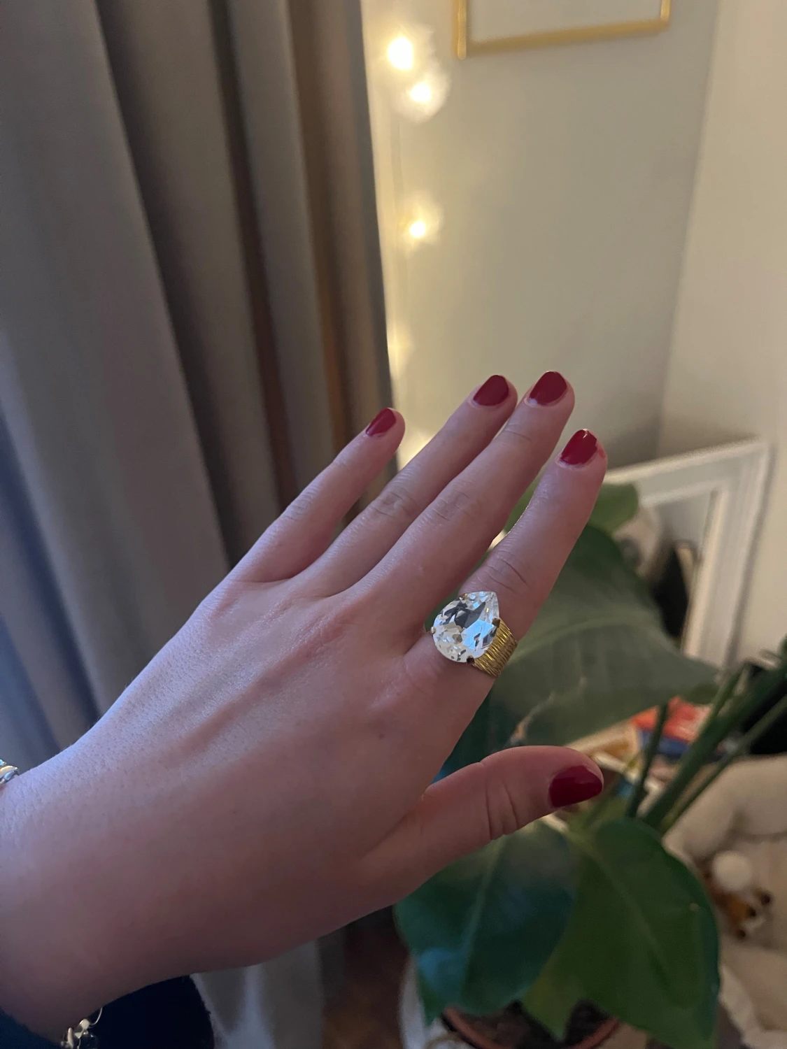 Guldring med stor kristall från Caroline Svedbom - 3