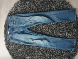 Replay Mickym jeans - Feta Mickym replays. Själv aldrig använt dom. Storlek - W31 L32. Perfekt om du vill ha ett par billiga replay jeans. Fråga för mer info.