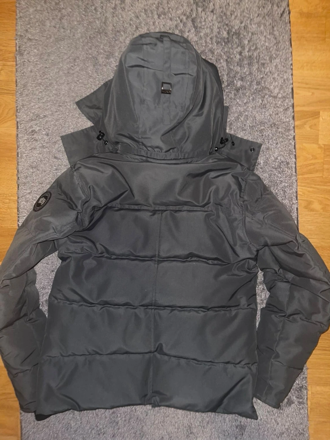 Mörkgrå dunjacka från Canada Goose - 3