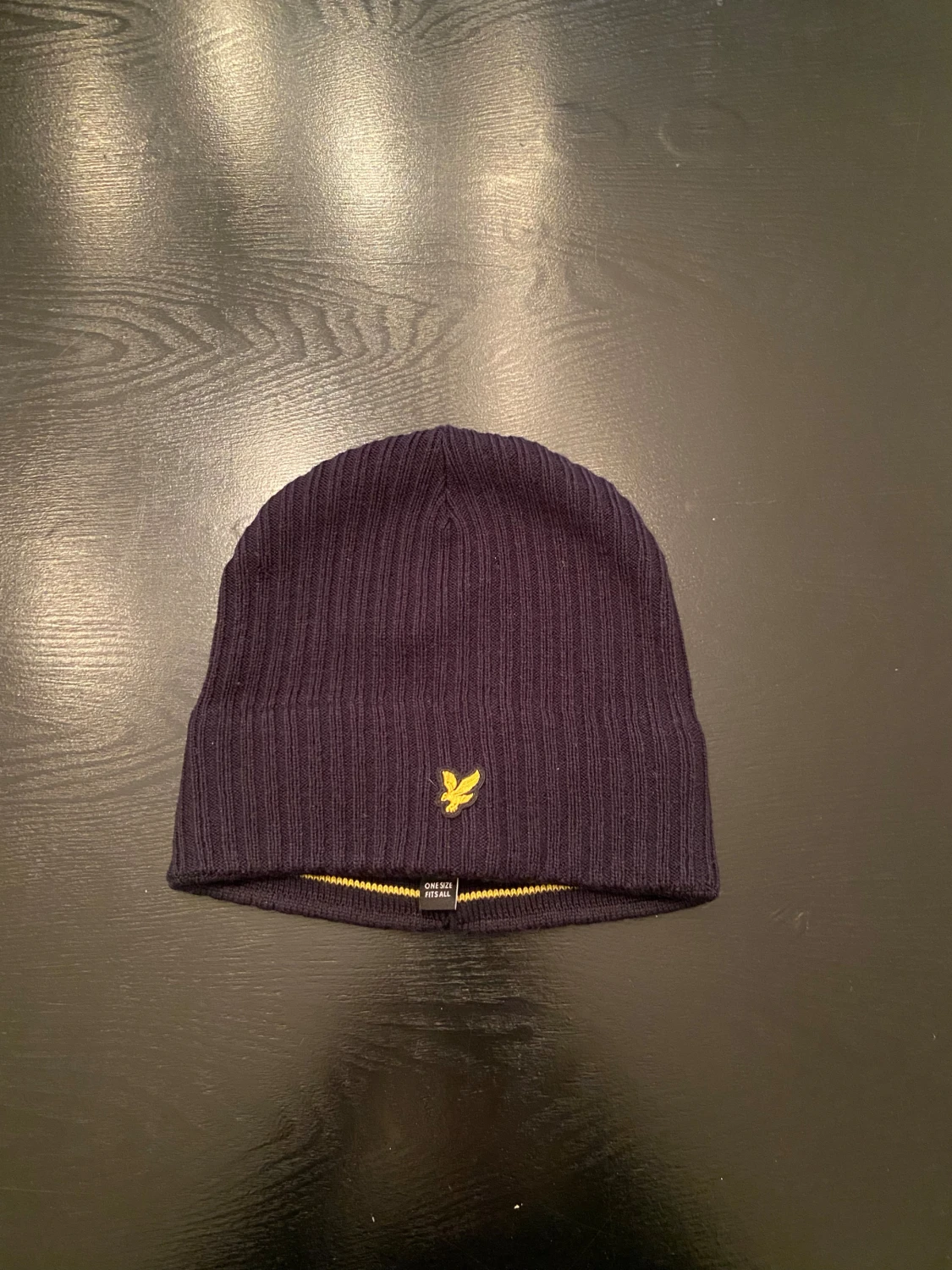 Marineblå lyle and Scott beanie/ mössa