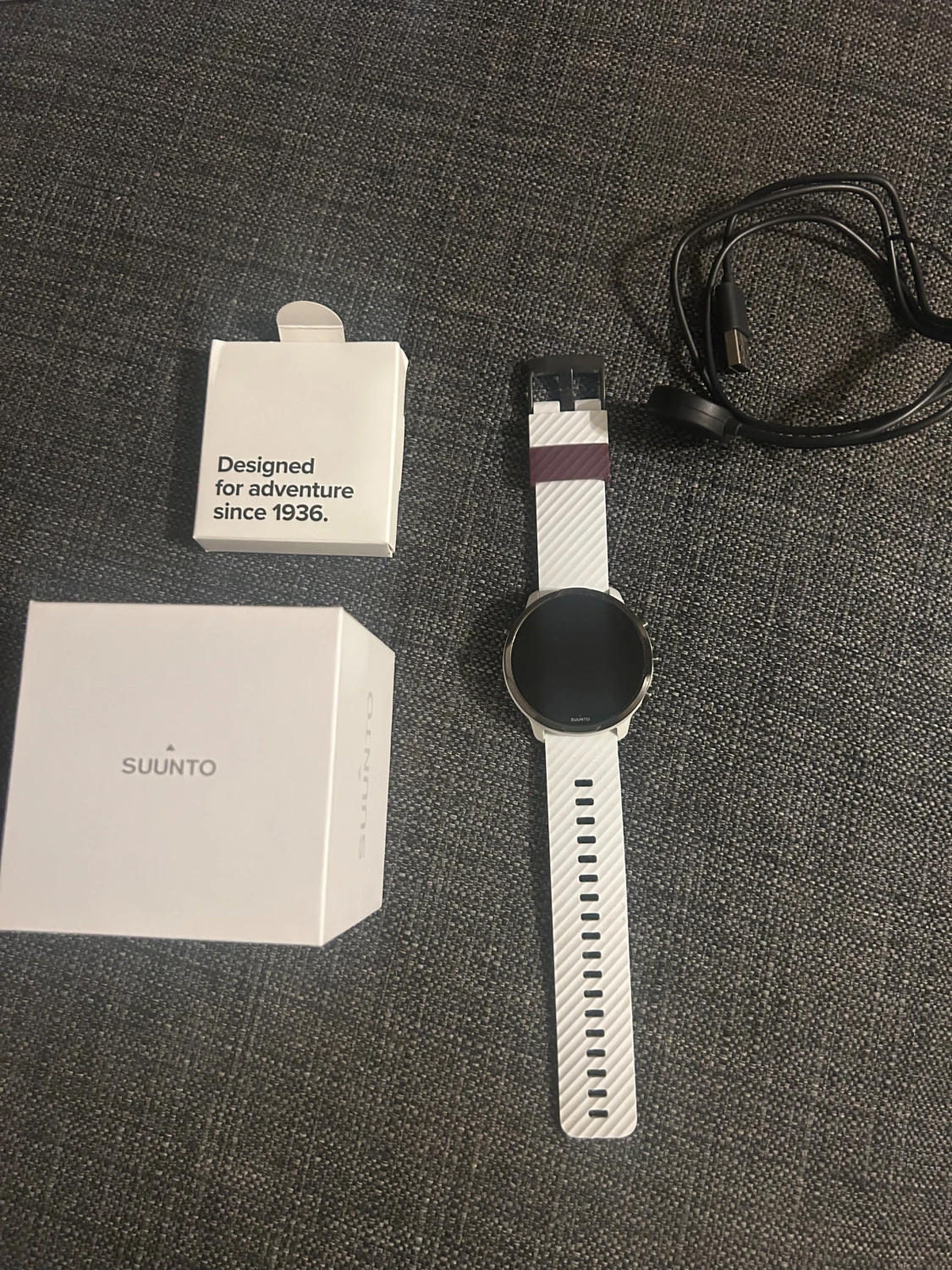 Suunto 7 Vit/Röd Smartklocka - 1