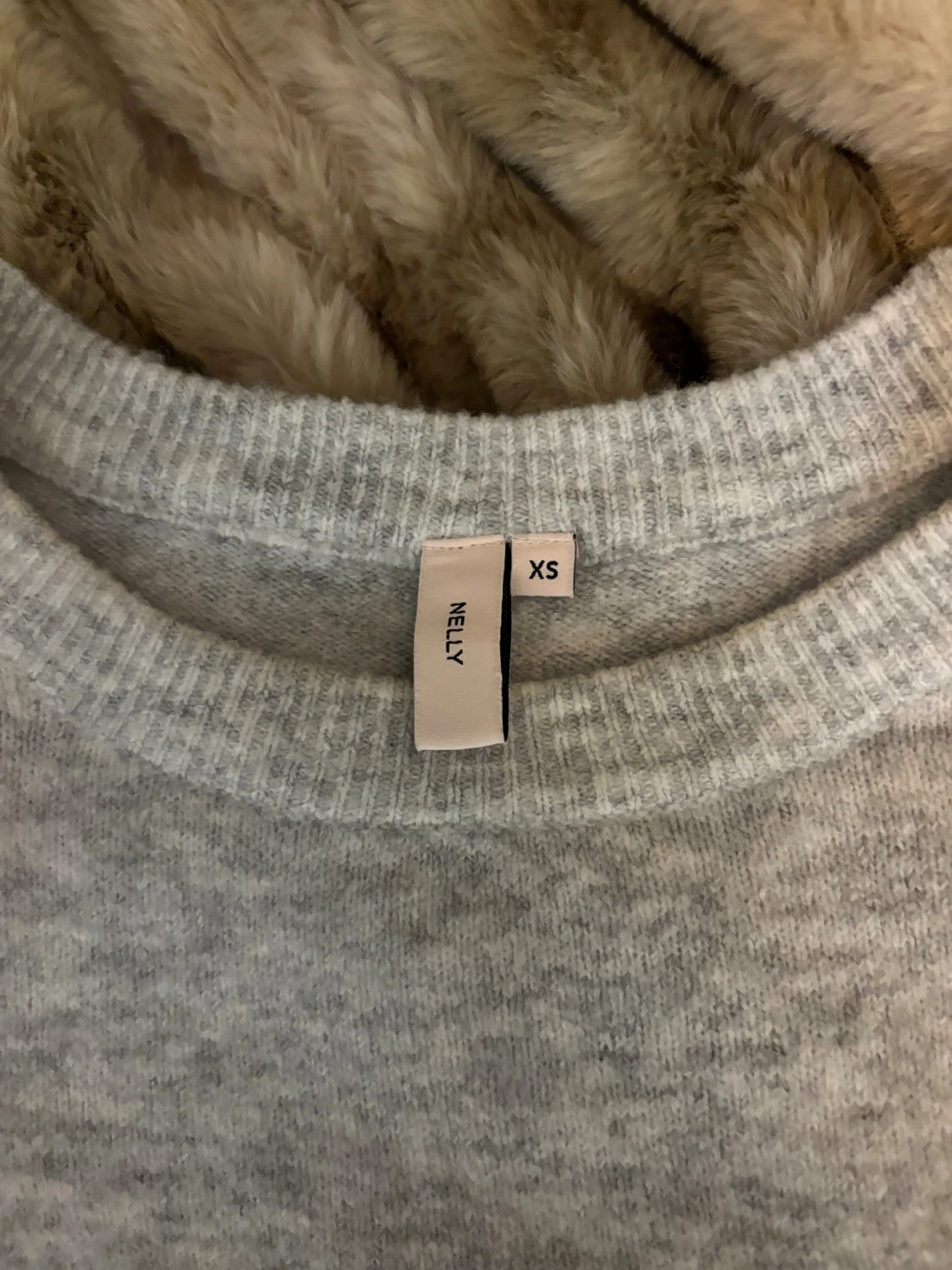 Grå peplumtröja från Nelly XS - 2