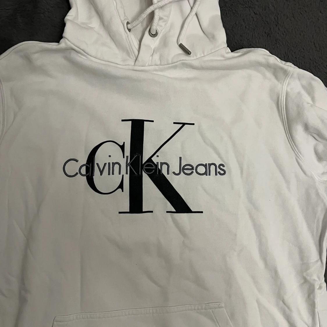 Vit hoodie från Calvin Klein Jeans - 1