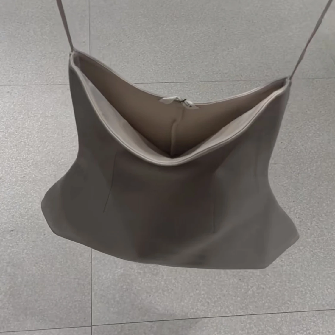 Beige figursydd bandeau topp - 1