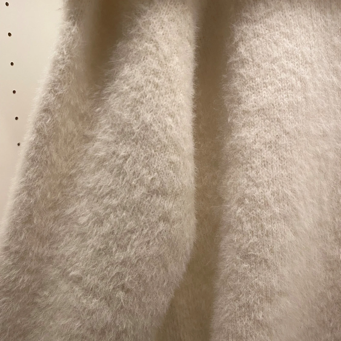 Offshoulder vit stickad tröja Lindex - 1