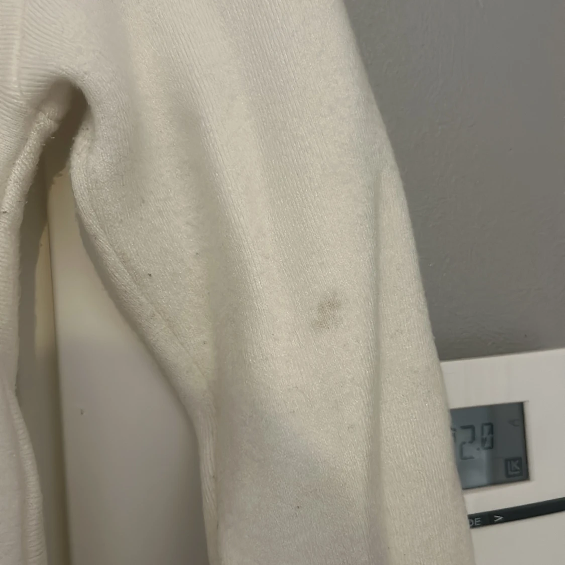 Finstickad utsvängd topp - 2