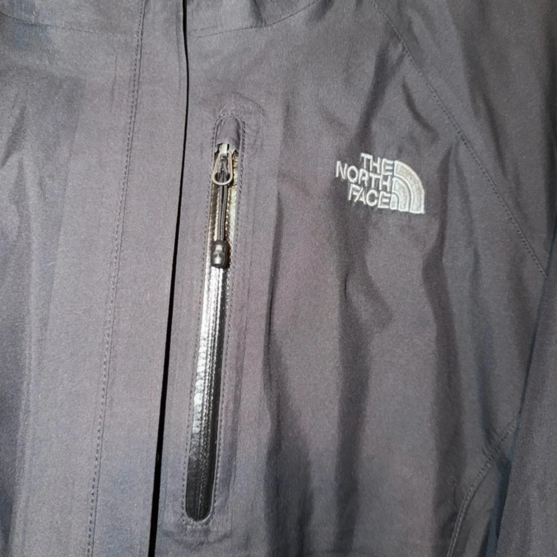 Svart vindjacka från The North Face nyskick - 1