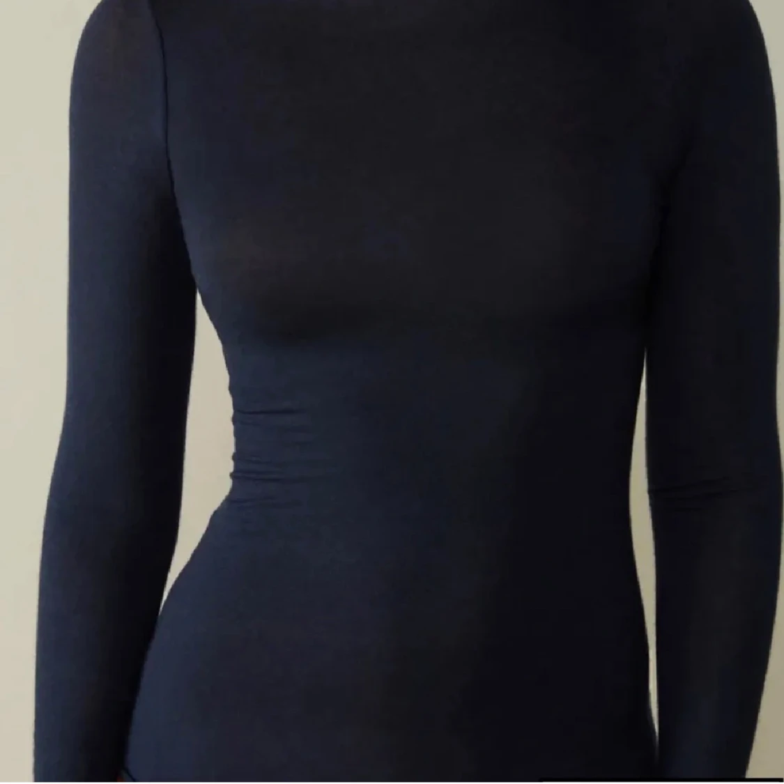 Mörkblå långärmad topp - 1