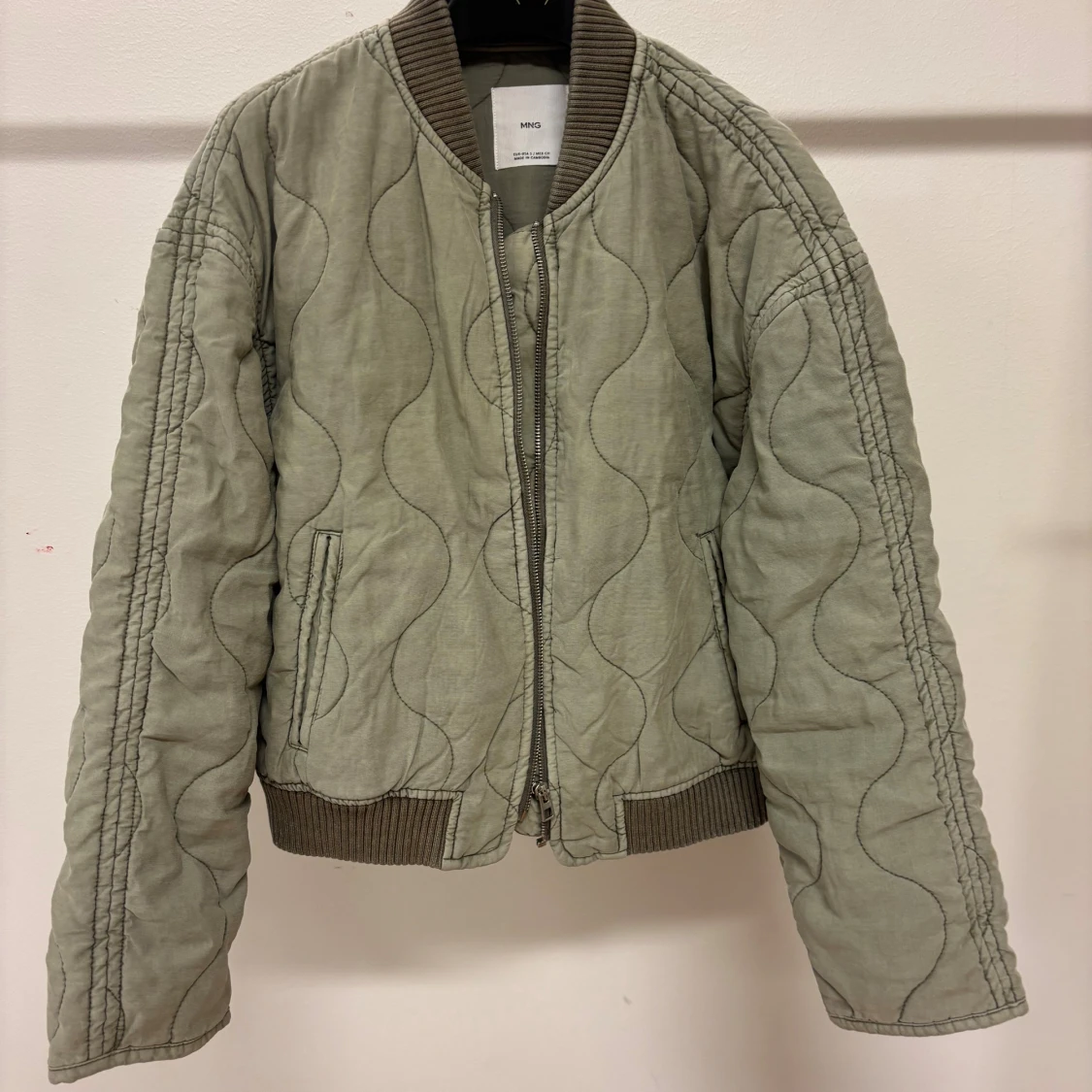 Bomberjacka från Mango, grön