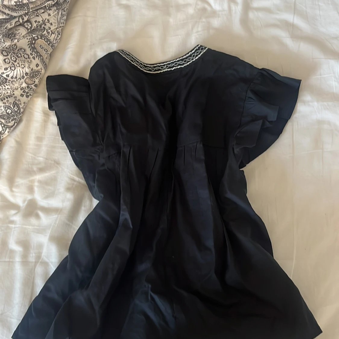 Svart blus från hm  - 1