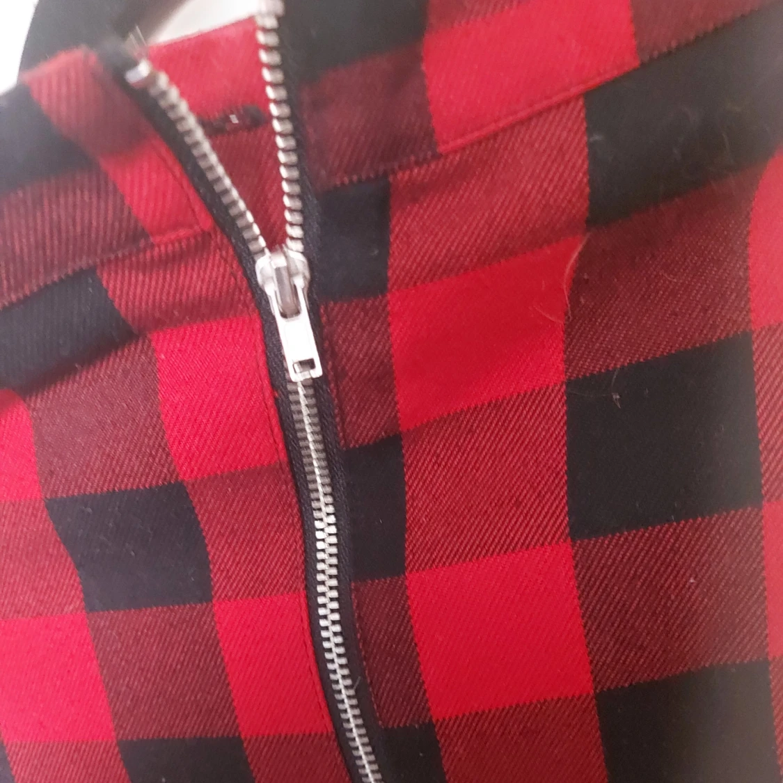 Rutig röd minikjol från H&M Divided - 2