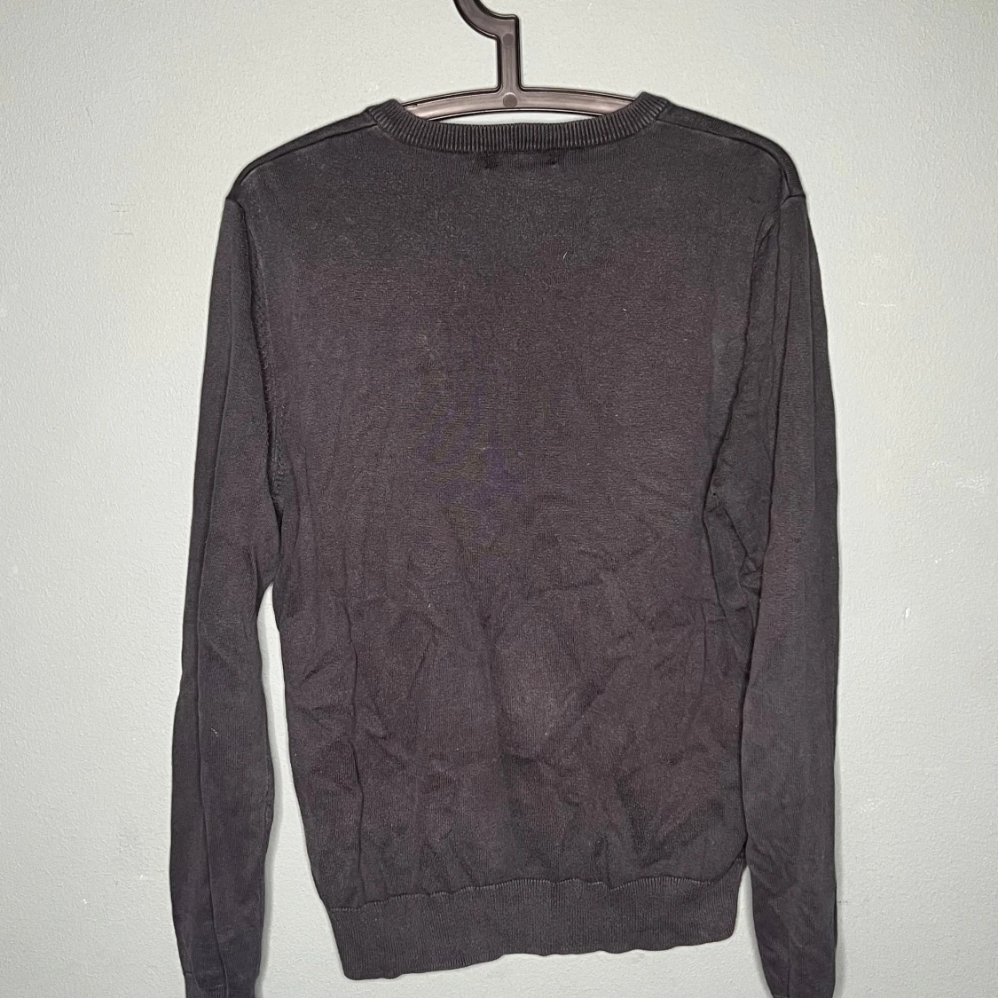 Mörkgrå Lyle & Scott tröja v-ringad - 1