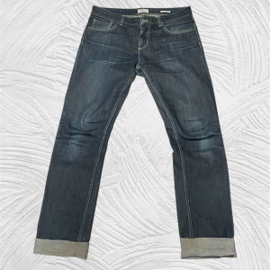 Gant Jeans - Stick Boy - Säljer ett par feta jeans ifrån märket GANT. Modellen är Stick Boy, det är en slim modell. Jeansen är i 8/10 skick och i storlek W32 L34