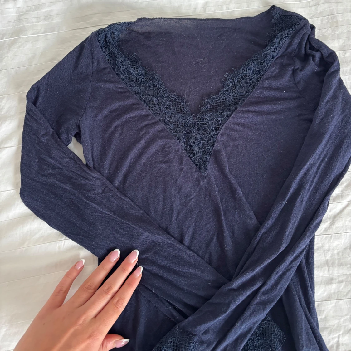 Intimissimi tröja ”modal cashmere ultralight long lace shirt” spets - 1