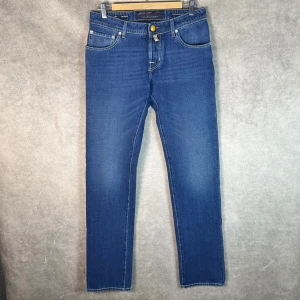 Jacob Cohen Jeans | 31 - Jacob Cohen style 622 jeans | Grymt skick | Storlek 31 | Modellen är 185 och väger 65kg | INGA BYTEN | Fraktar spårbart eller möts upp i Täby 