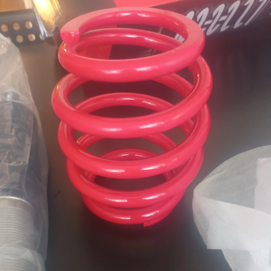 Röd fjäder till stötdämpare