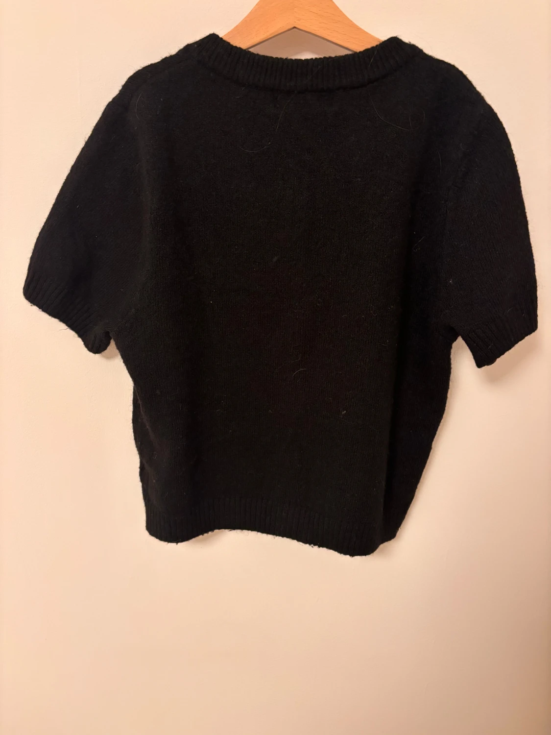 Svart kortärmad kofta från H&M - 5